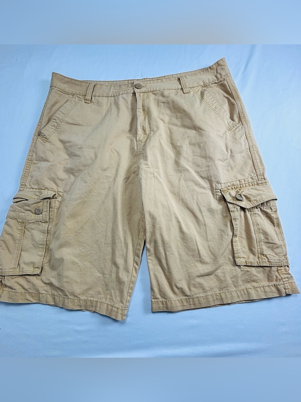 Men's Khaki Cargo Shorts - Casual Utility Style M567